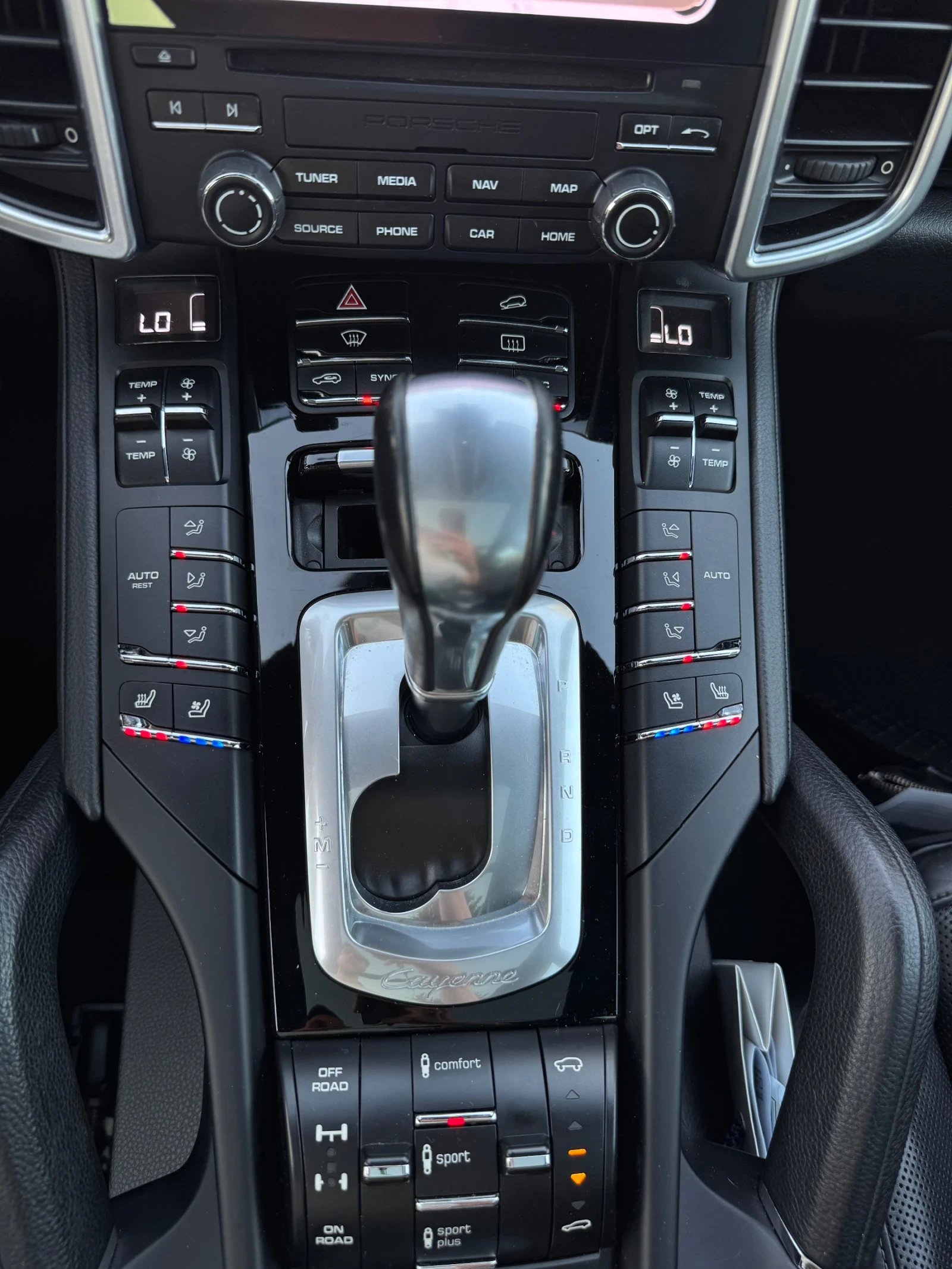 Porsche Cayenne 3.0 Platinum Edition, снимка 15 - Автомобили и джипове - 54618244