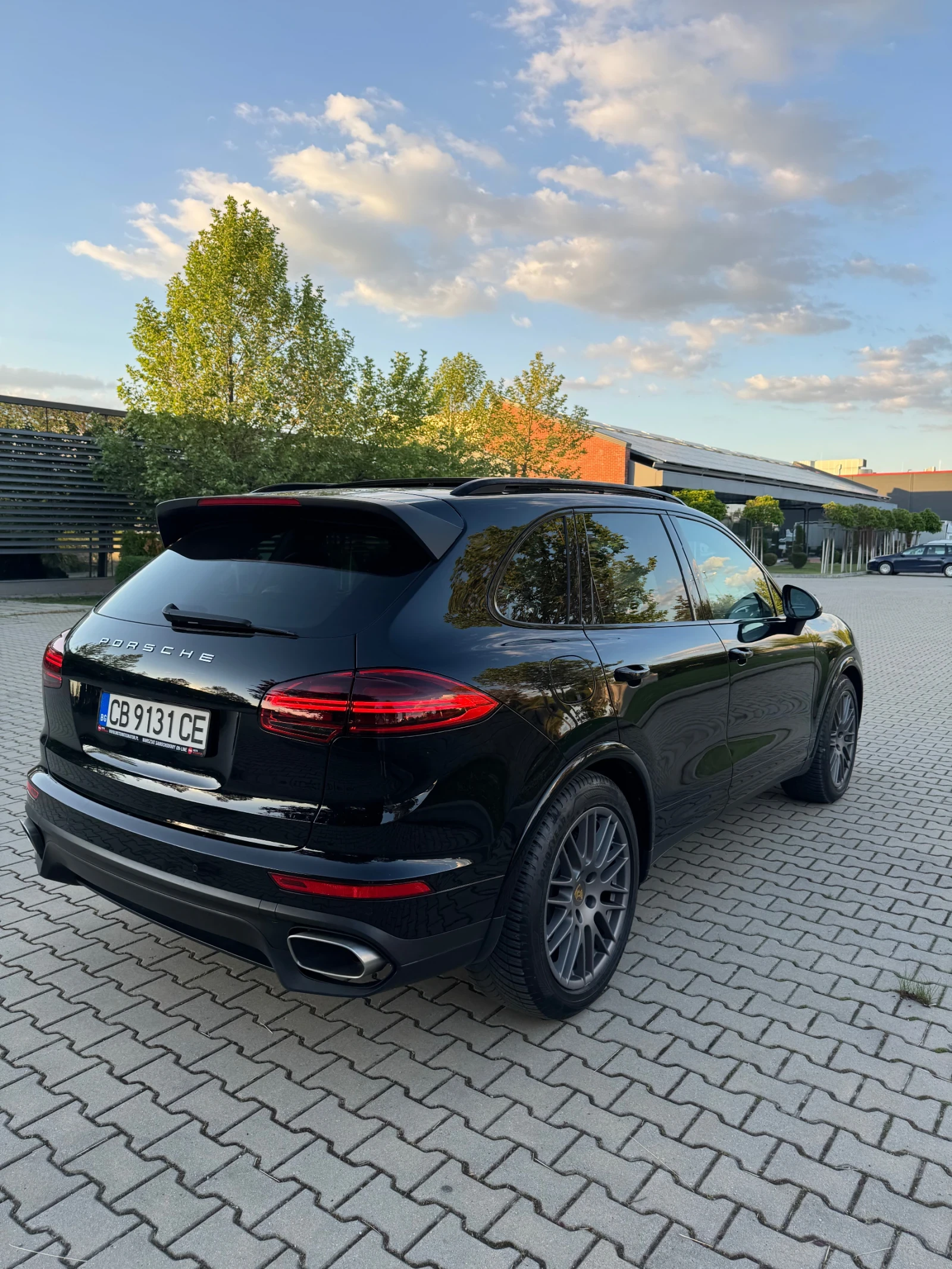 Porsche Cayenne 3.0 Platinum Edition, снимка 5 - Автомобили и джипове - 54618244