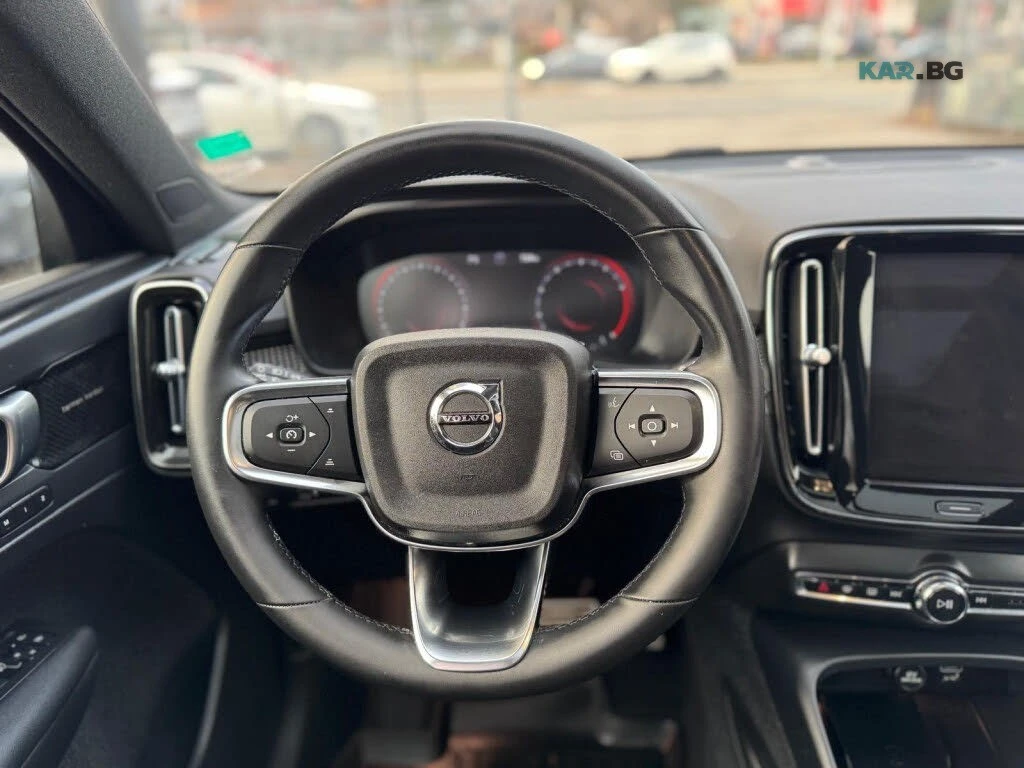 Volvo XC40 R-Design* АвтоКредит* (ЦЕНА ДО БГ)* , снимка 7 - Автомобили и джипове - 54766063