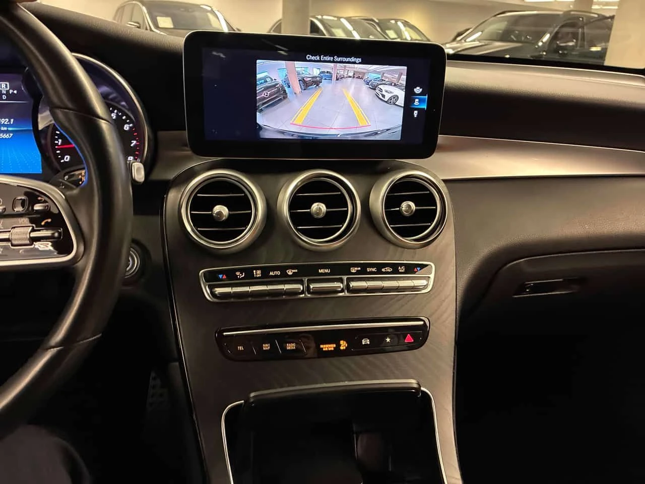 Mercedes-Benz GLC 300  4MATIC | MEMORY | PANO , снимка 10 - Автомобили и джипове - 54819335