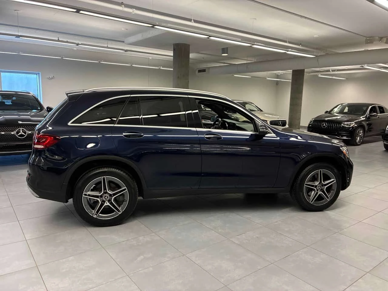 Mercedes-Benz GLC 300  4MATIC | MEMORY | PANO , снимка 3 - Автомобили и джипове - 54819335