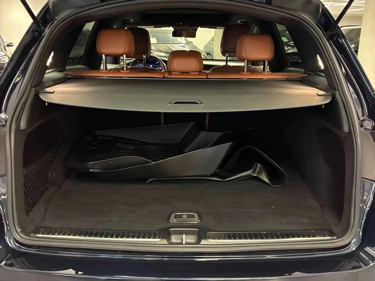 Mercedes-Benz GLC 300  4MATIC | MEMORY | PANO , снимка 13 - Автомобили и джипове - 54819335