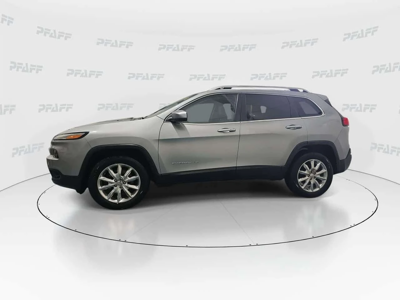 Jeep Cherokee * 4WD 4dr Limited | AS IS | Clean Carfax | * CARFA, снимка 5 - Автомобили и джипове - 54948063