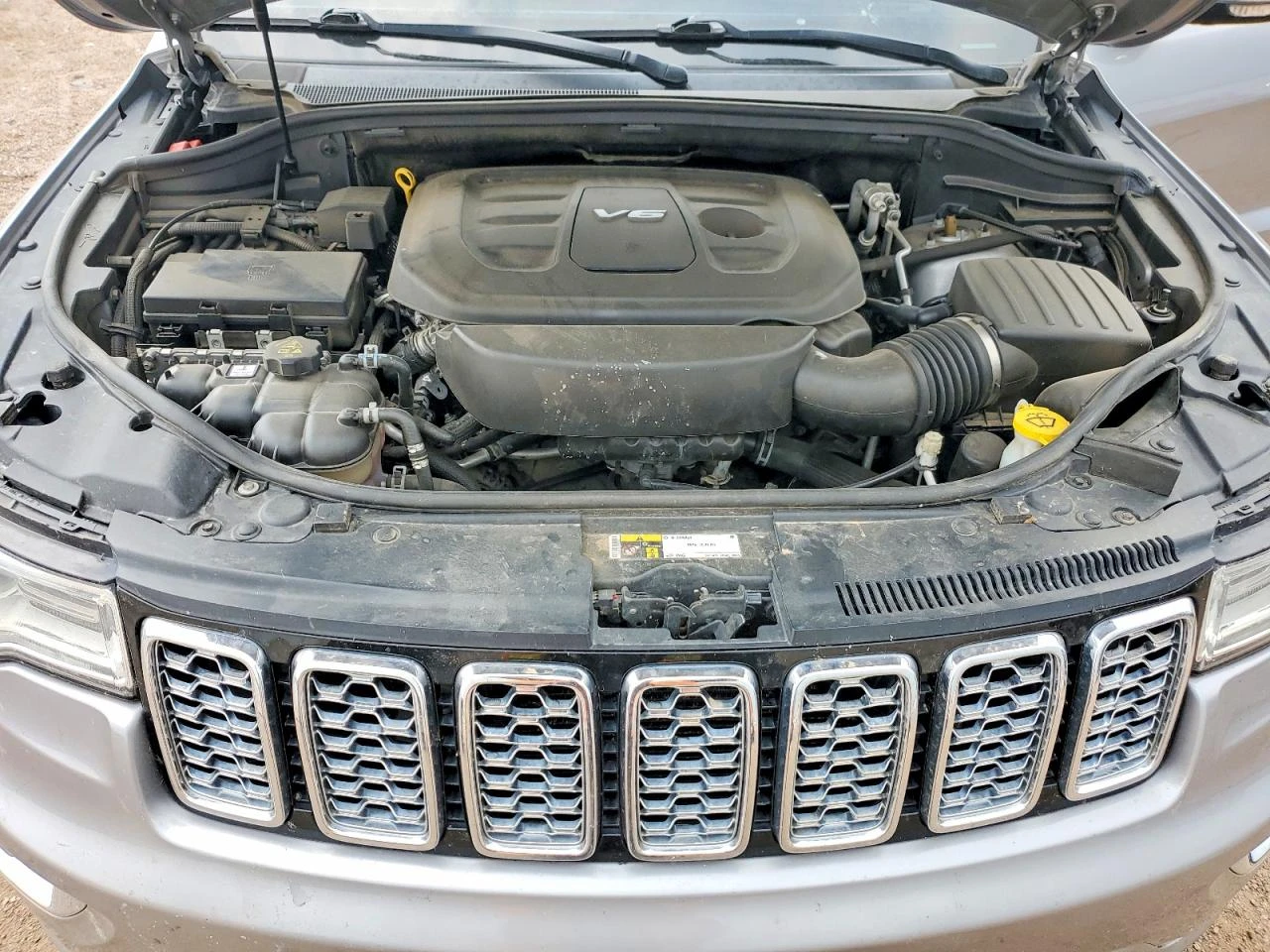 Jeep Grand cherokee 3.6l Overland, снимка 12 - Автомобили и джипове - 55567026