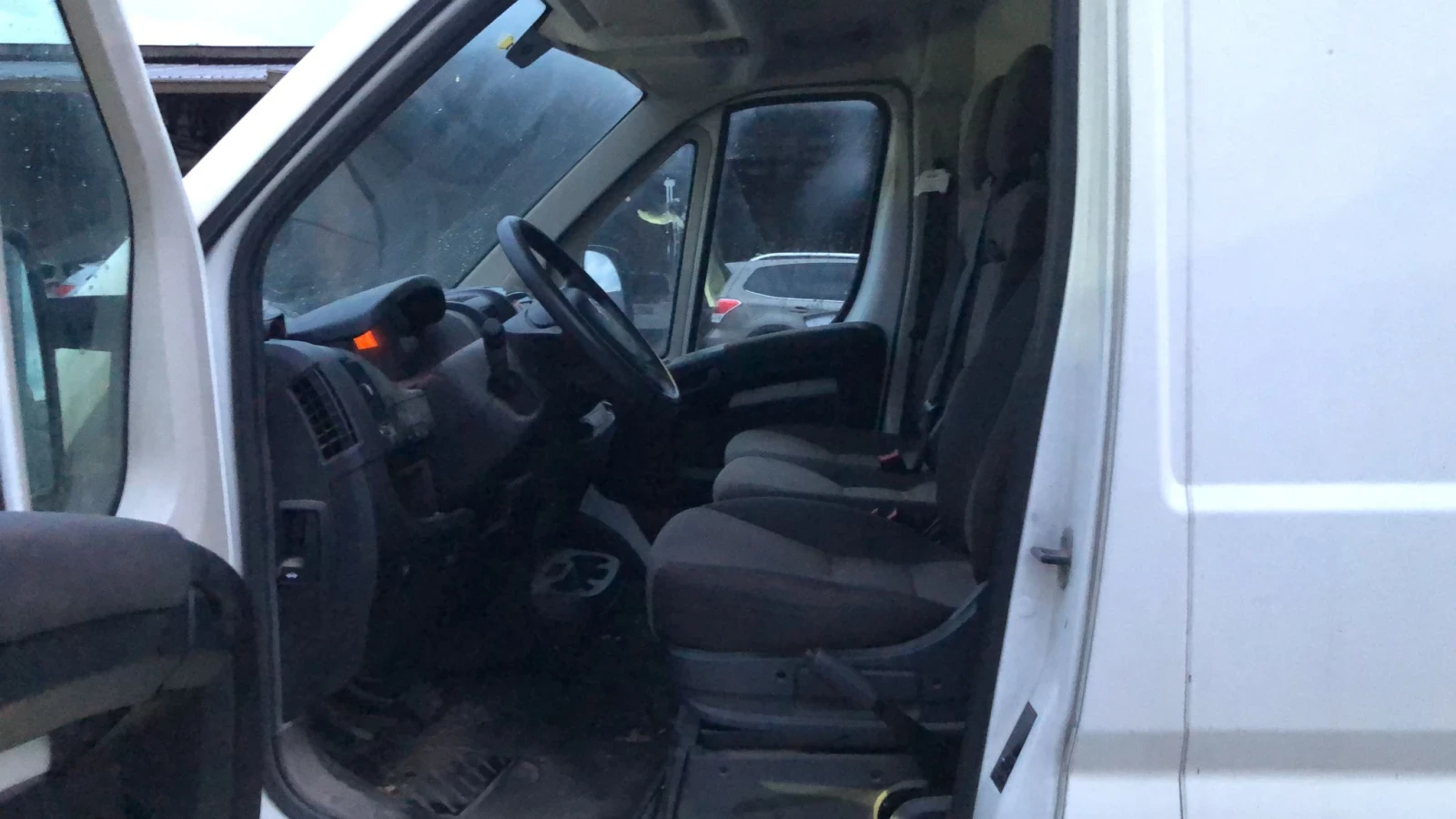 Citroen Jumper 2.2 d - изображение 6