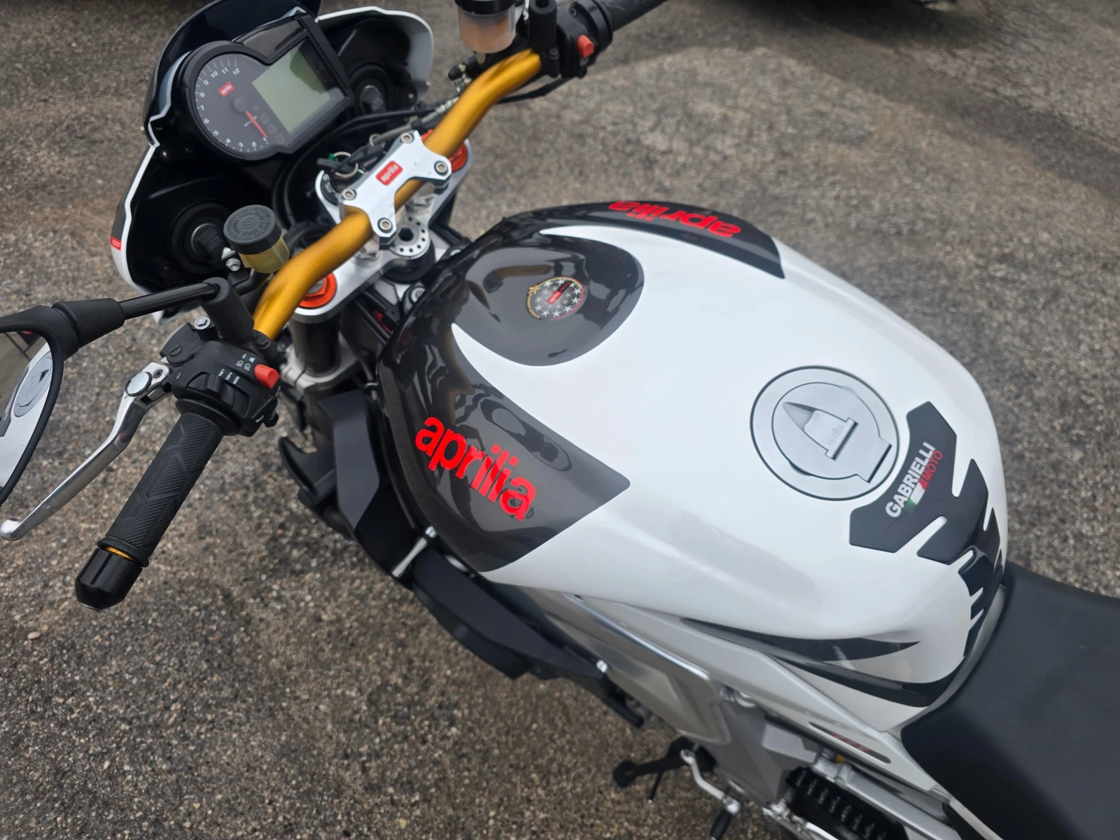 Aprilia Tuono 1000 - изображение 3