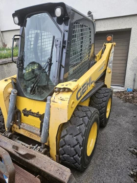 Мини челни товарачи GEHL R190, снимка 8