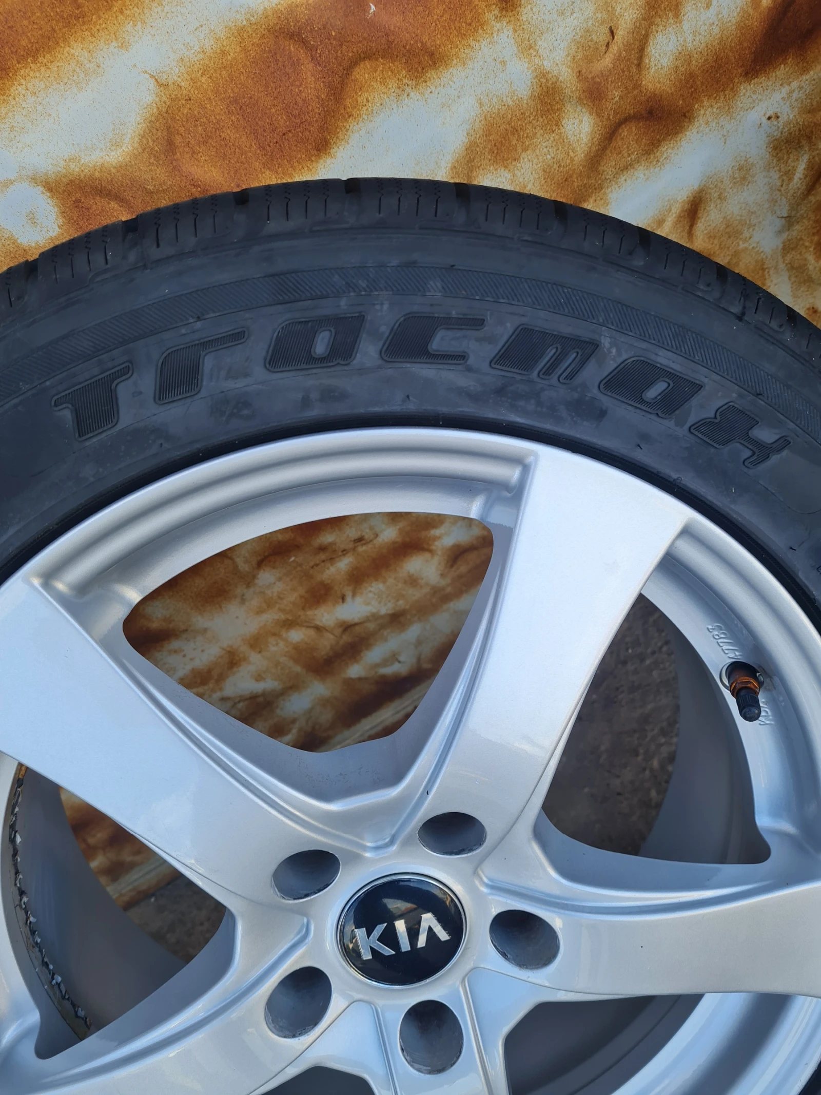 ���� � ������ 215/55R17 �� Hyundai | Mobile.bg � ����������� 3