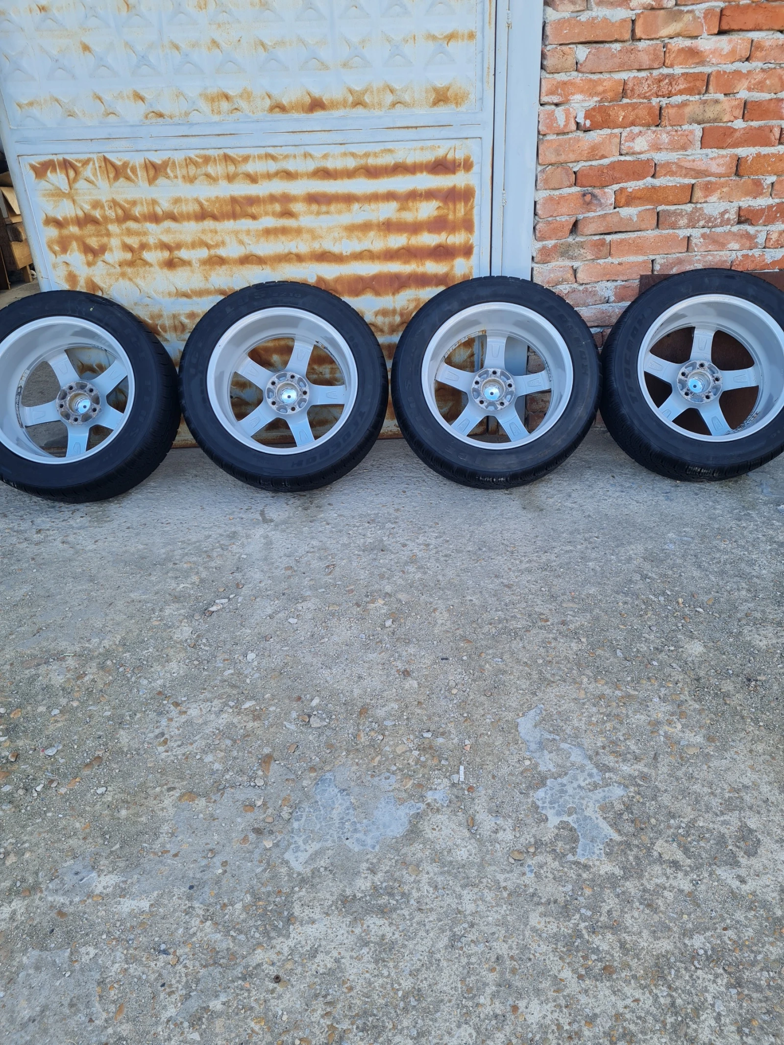 ���� � ������ 215/55R17 �� Hyundai | Mobile.bg � ����������� 2