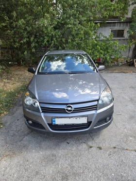 Opel Astra H, снимка 1