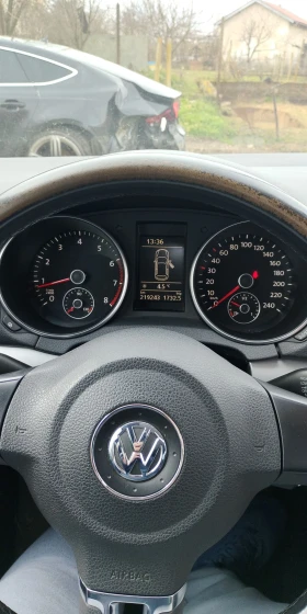 VW Golf - 3990 € / 7803.76 лв. - 32668735 6