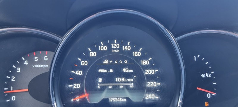 Kia Ceed 1.6 CRDI GTLINE FULL, снимка 15 - Автомобили и джипове - 44632239