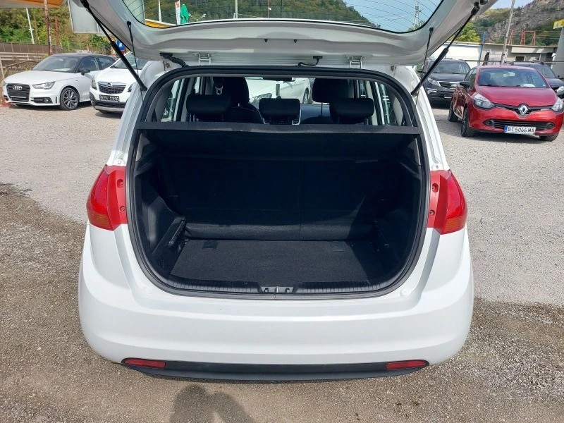 Kia Venga 1.4i-90к.с!, снимка 13 - Автомобили и джипове - 42400177