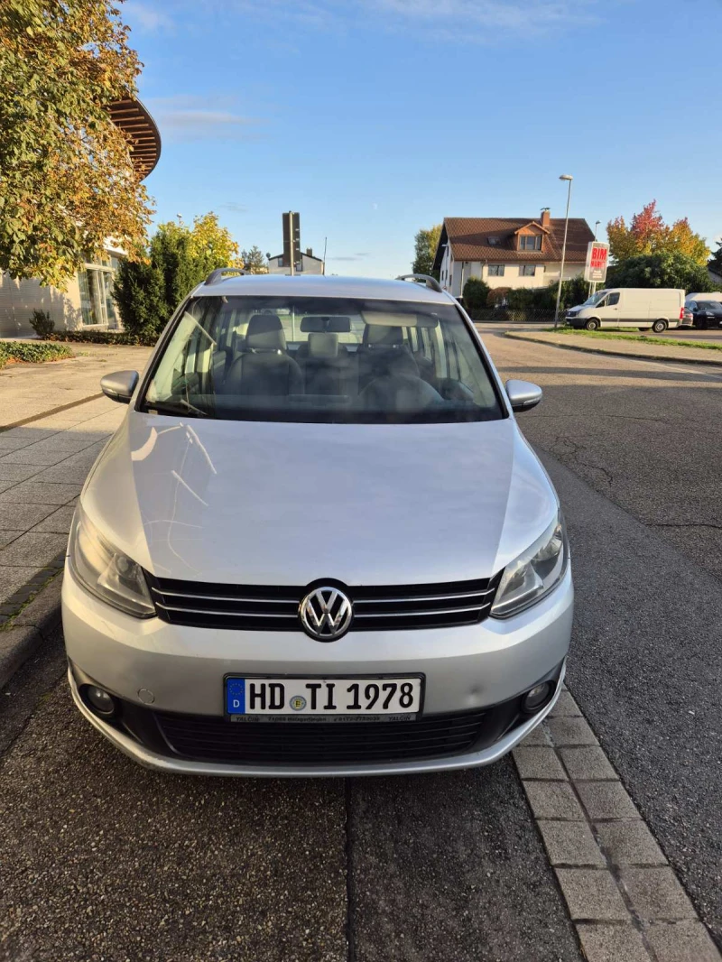 VW Touran, снимка 1 - Автомобили и джипове - 48789266