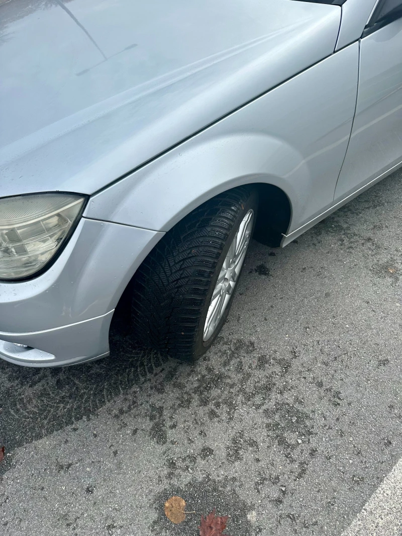 Mercedes-Benz C 220, снимка 2 - Автомобили и джипове - 52384731
