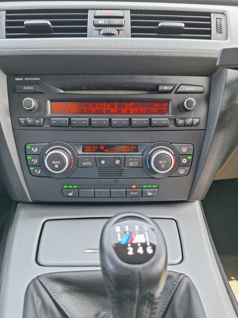 BMW 318 E91, снимка 5 - Автомобили и джипове - 52712871