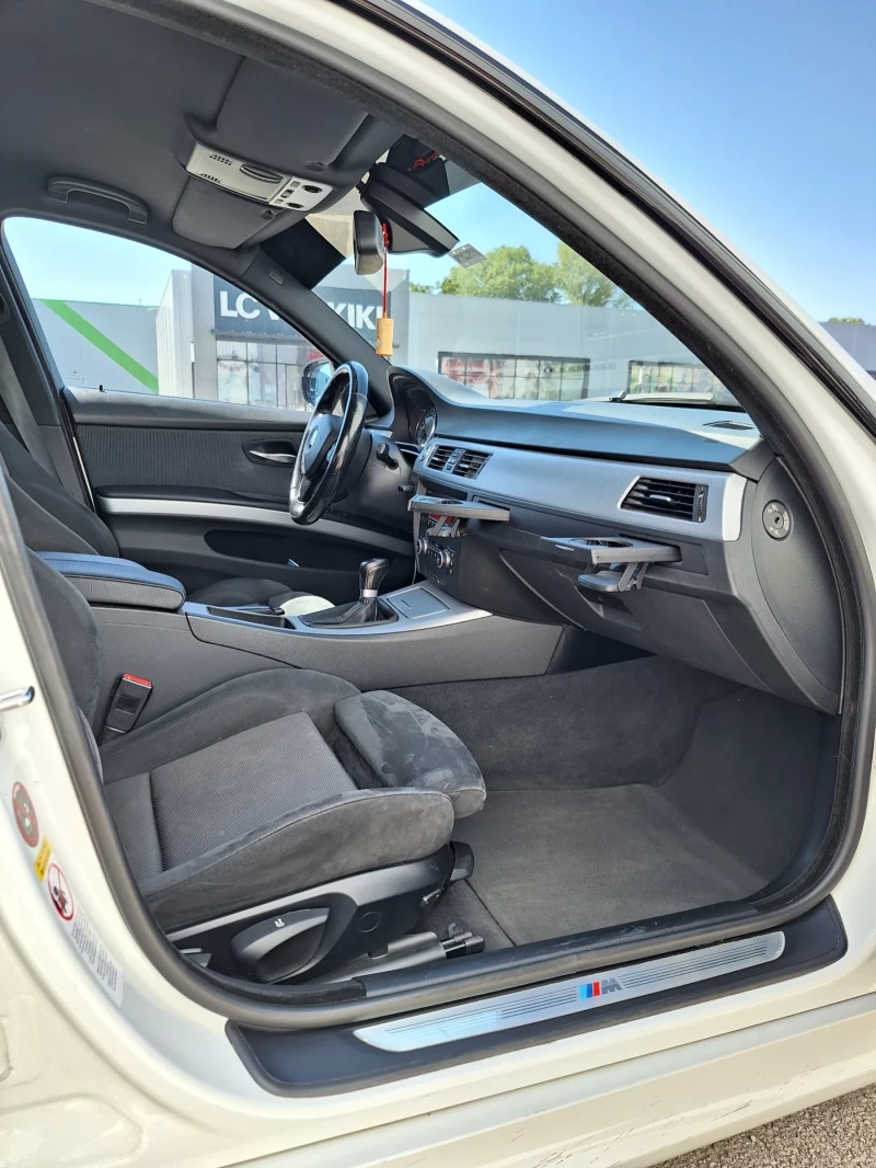 BMW 318 E91, снимка 4 - Автомобили и джипове - 52712871