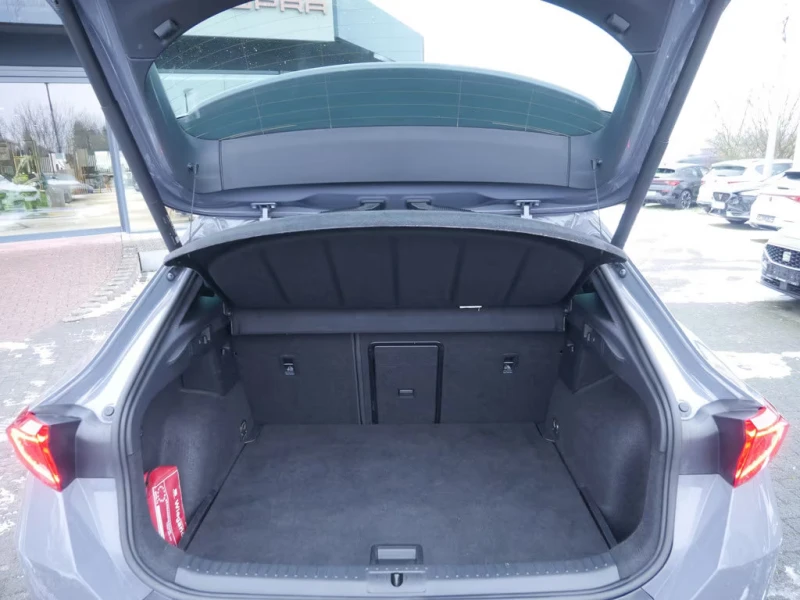 Cupra Formentor 2.0TSI/245HP/VZ/PANO/MATRIX/BREMBO/MEMO/CAM/723g, снимка 16 - Автомобили и джипове - 53261924