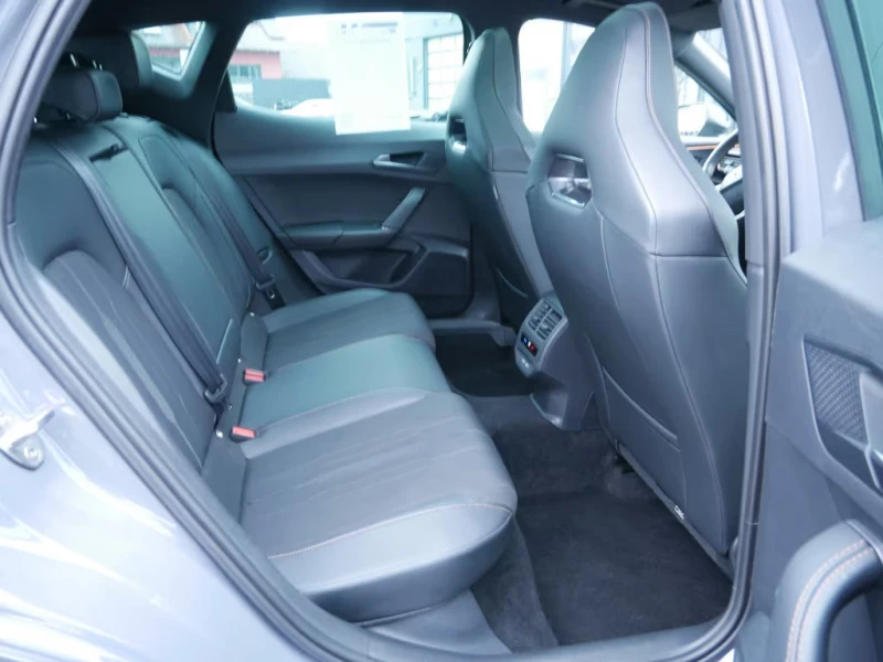 Cupra Formentor 2.0TSI/245HP/VZ/PANO/MATRIX/BREMBO/MEMO/CAM/723g, снимка 15 - Автомобили и джипове - 53261924