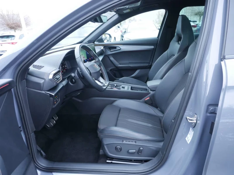 Cupra Formentor 2.0TSI/245HP/VZ/PANO/MATRIX/BREMBO/MEMO/CAM/723g, снимка 4 - Автомобили и джипове - 53261924