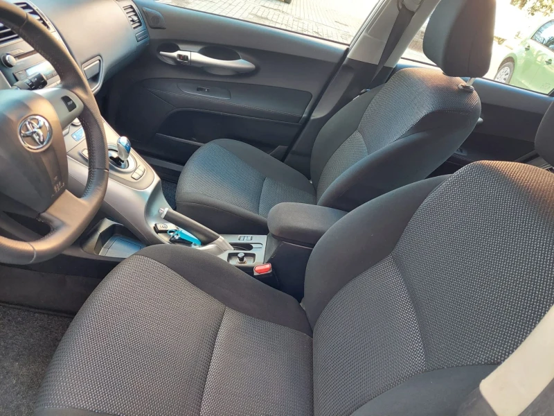 Toyota Auris 1.8VVTI HYBRID 161000км. ТОП, снимка 11 - Автомобили и джипове - 53263539