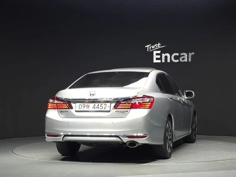 Honda Accord 2.4 9Th Generation, снимка 7 - Автомобили и джипове - 55841506