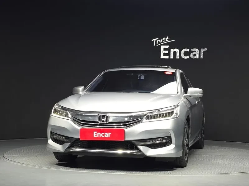 Honda Accord 2.4 9Th Generation, снимка 5 - Автомобили и джипове - 55841506