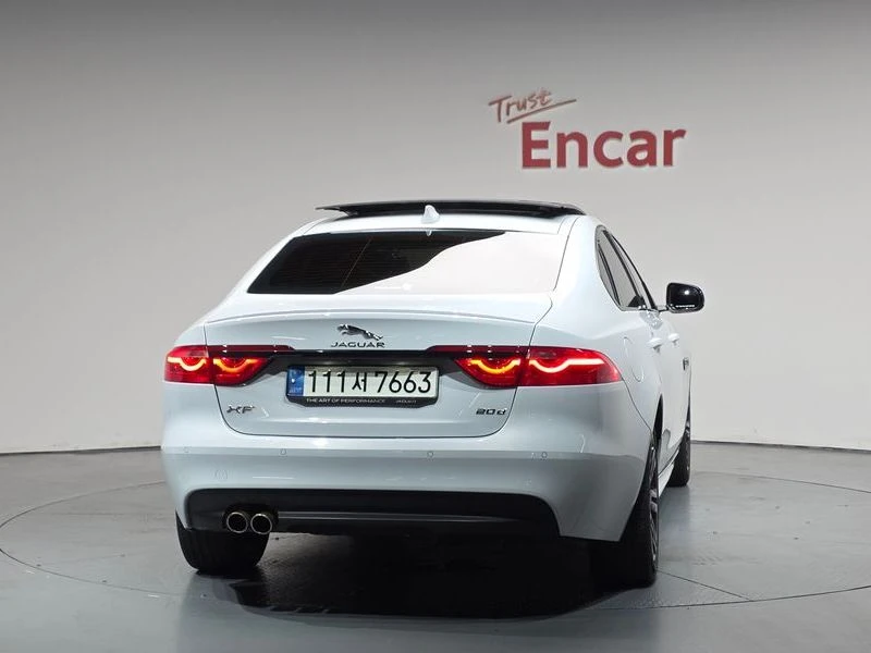 Jaguar Xf 2.0 Automatic, снимка 3 - Автомобили и джипове - 55926629