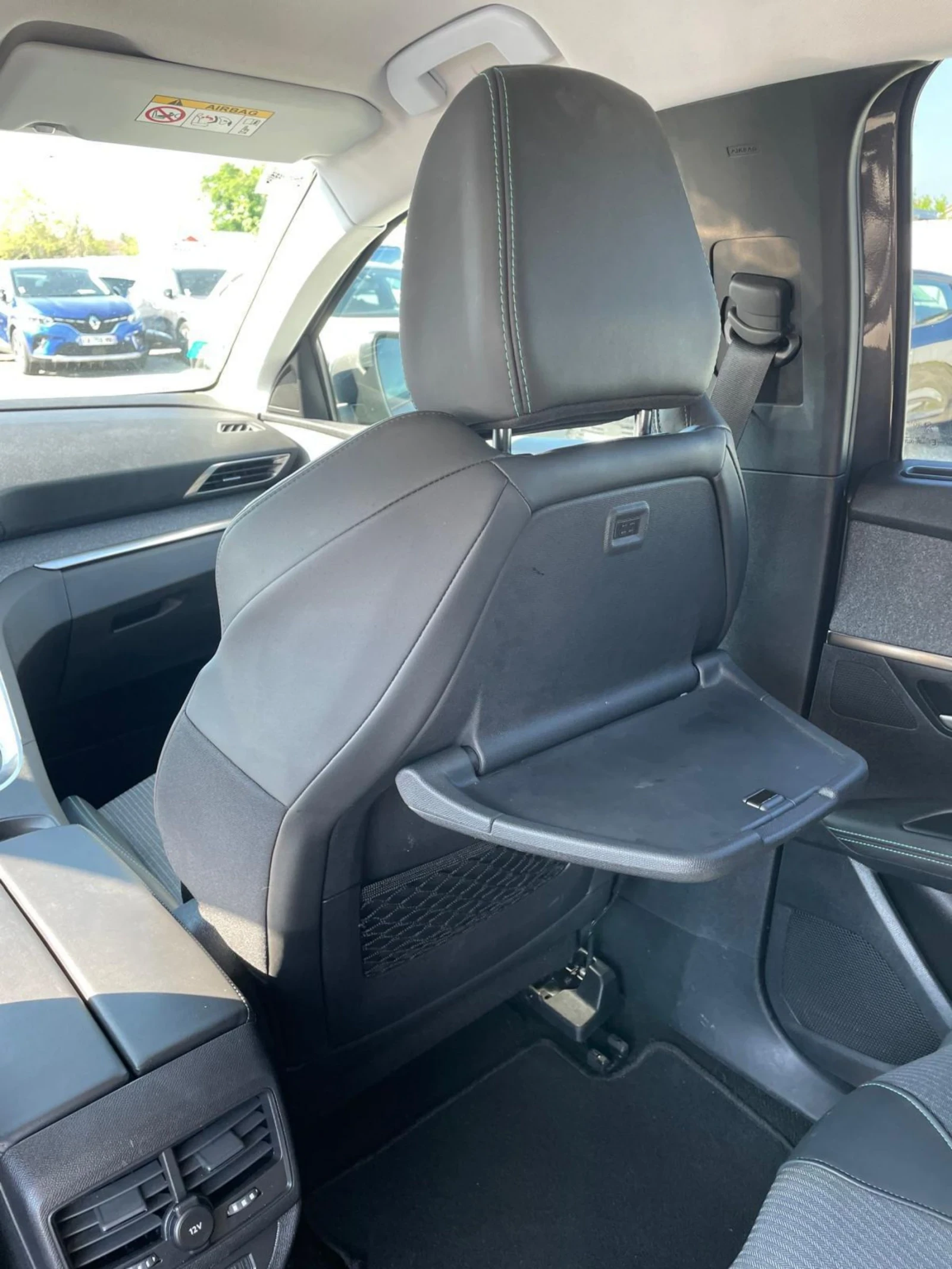 Peugeot 5008 2.0BlueHdi 181 EAT8 ALLURE - изображение 8