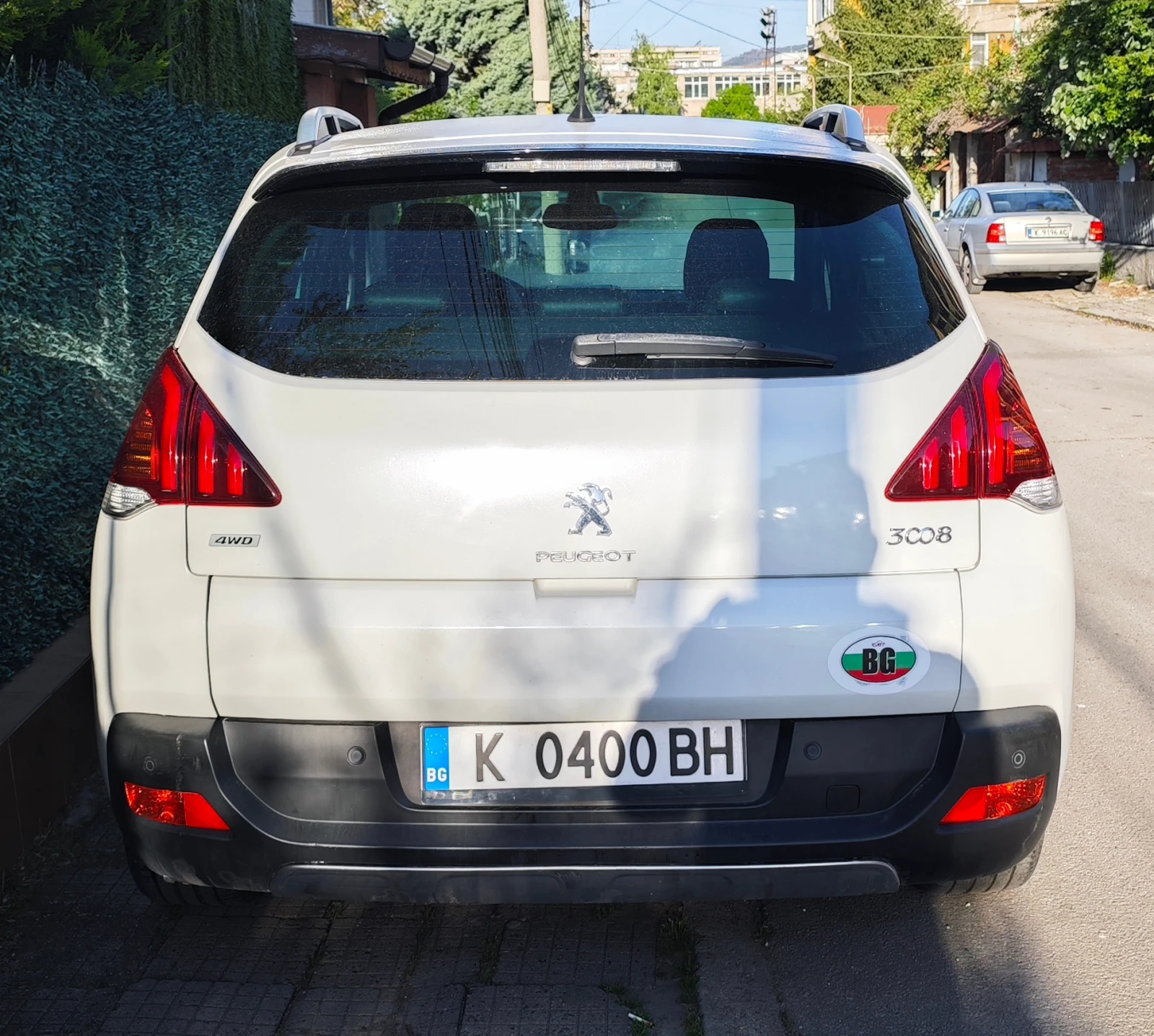 Peugeot 3008 Hybrid4 - изображение 3