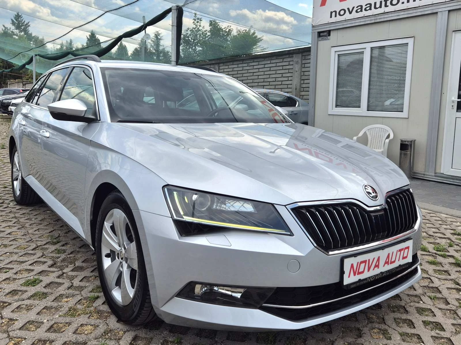 Skoda Superb 2.0D-190кс-4X4-DSG-200000км-СУПЕР СЪСТОЯНИЕ  - изображение 5