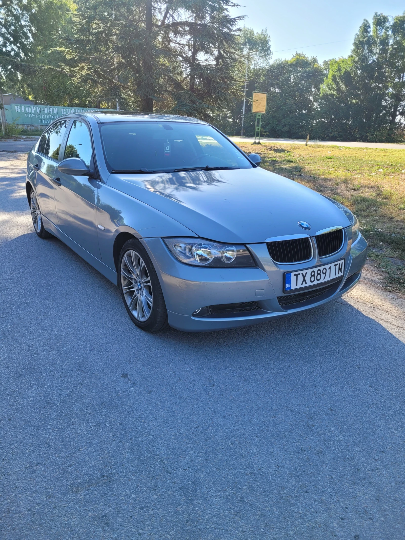 BMW 320 320d - изображение 2