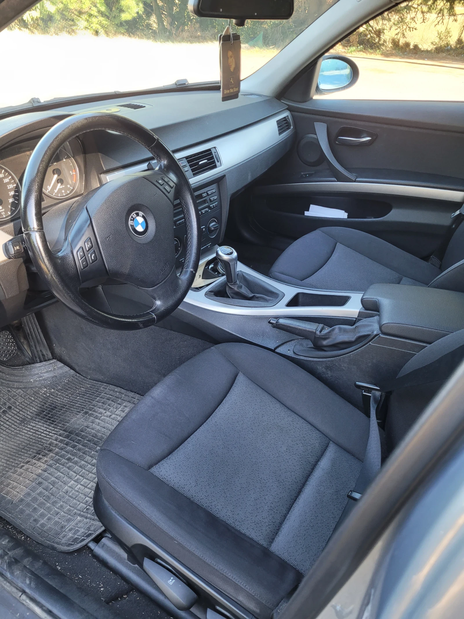 BMW 320 320d - изображение 9