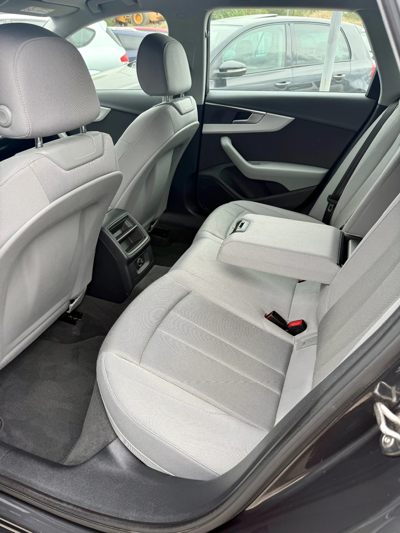 Audi A4 *  * 130.000* *  *  | Mobile.bg   11