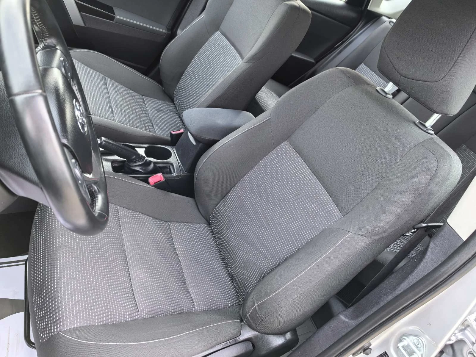 Toyota Auris 1, 8i-99k.c., , LED, EBPO 6! | Mobile.bg   12