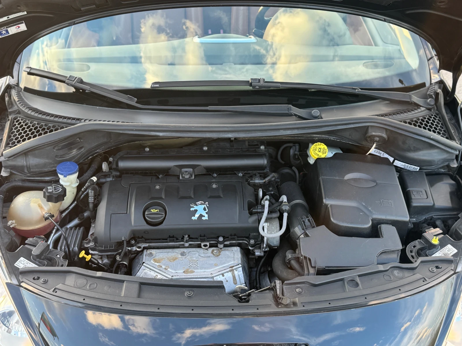 Peugeot 207 CC 1.6 VTi, снимка 15 - Автомобили и джипове - 52305120