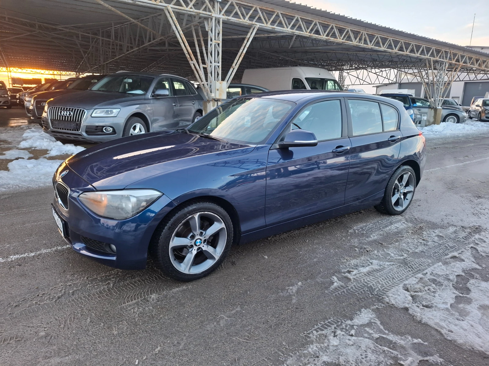 BMW 118 2.0D Navi Кожа - изображение 3