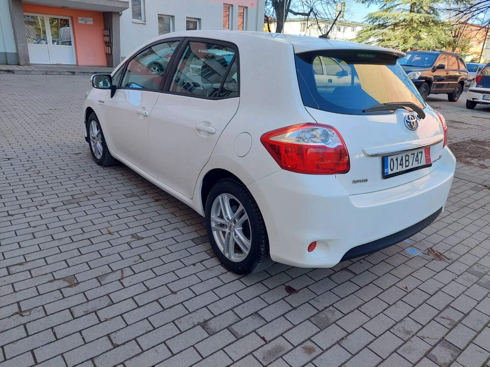 Toyota Auris 1.8VVTI HYBRID 161000км. ТОП - изображение 6