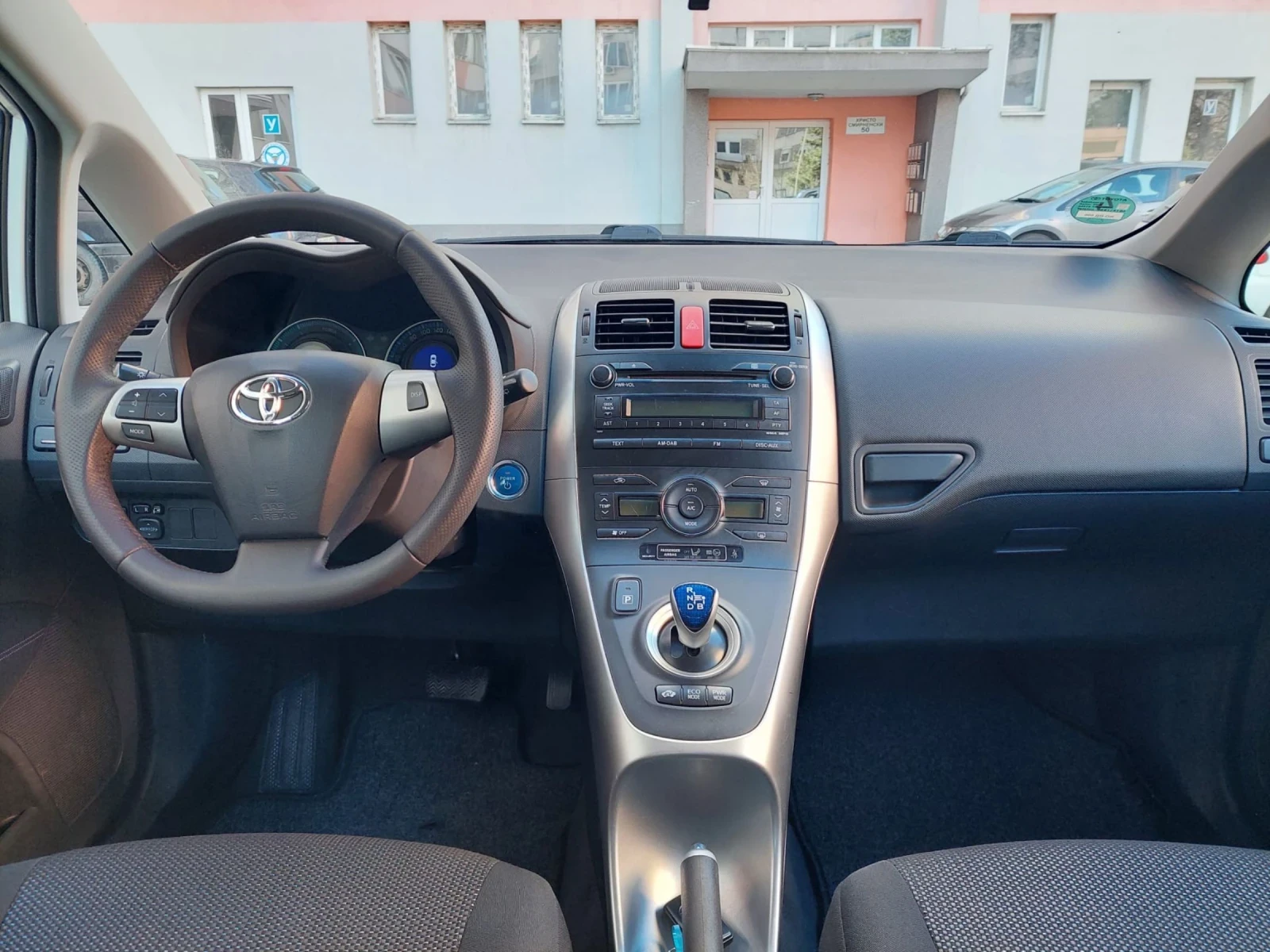 Toyota Auris 1.8VVTI HYBRID 161000км. ТОП - изображение 9