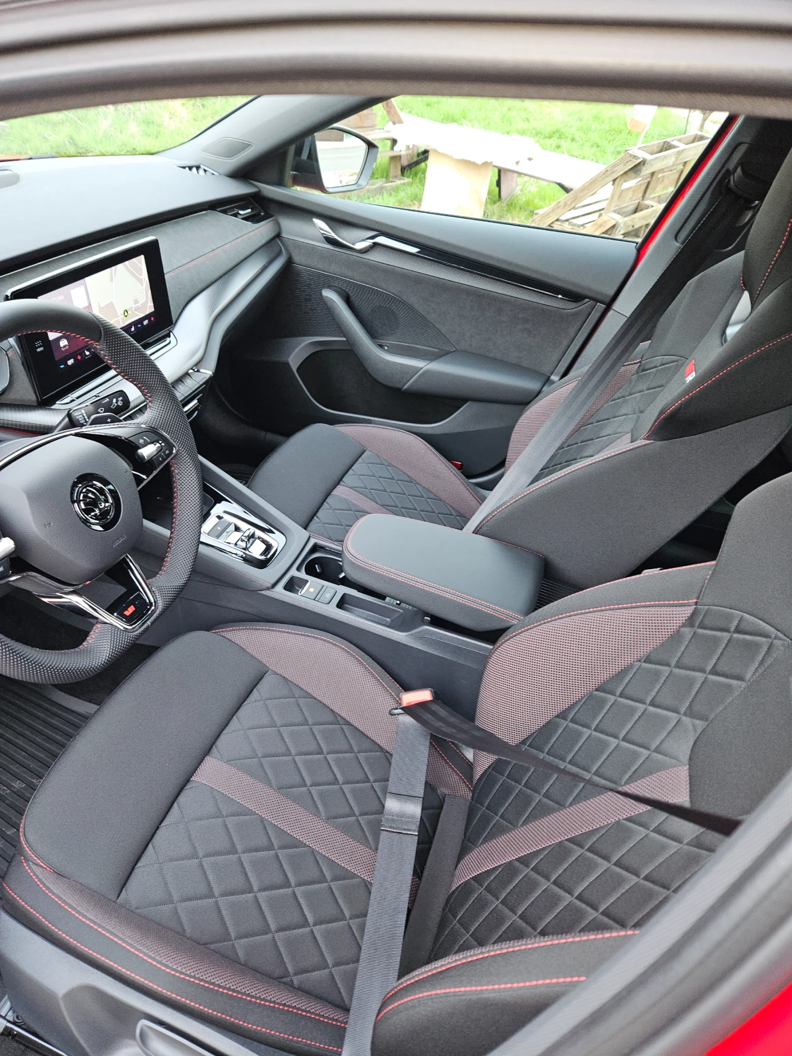 Skoda Octavia 2.0 TFSI RS 245 кс.бензин - изображение 6