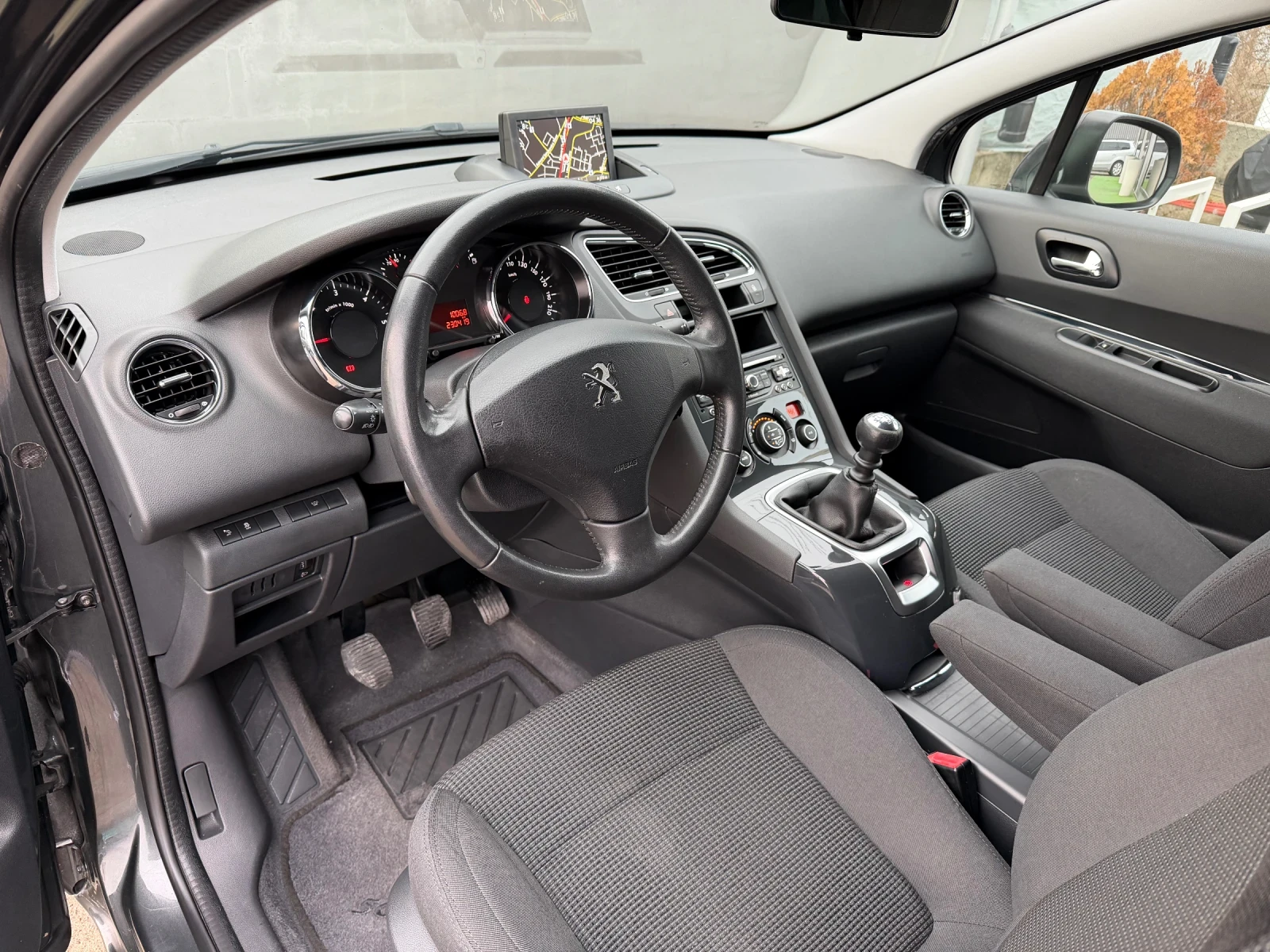 Peugeot 5008 1.6HDI 6+ 1 Euro6b - изображение 7