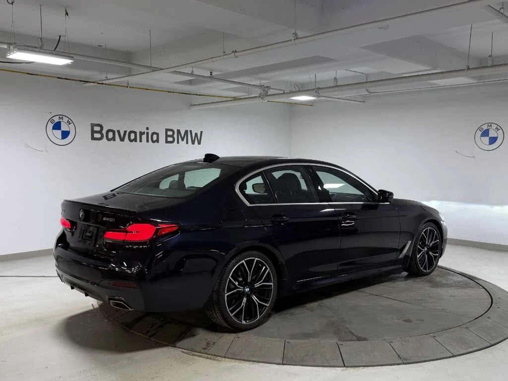 BMW 540 * М-Package* * HeadUp* AвтоКредит* (ЦЕНА ДО БГ) - изображение 3