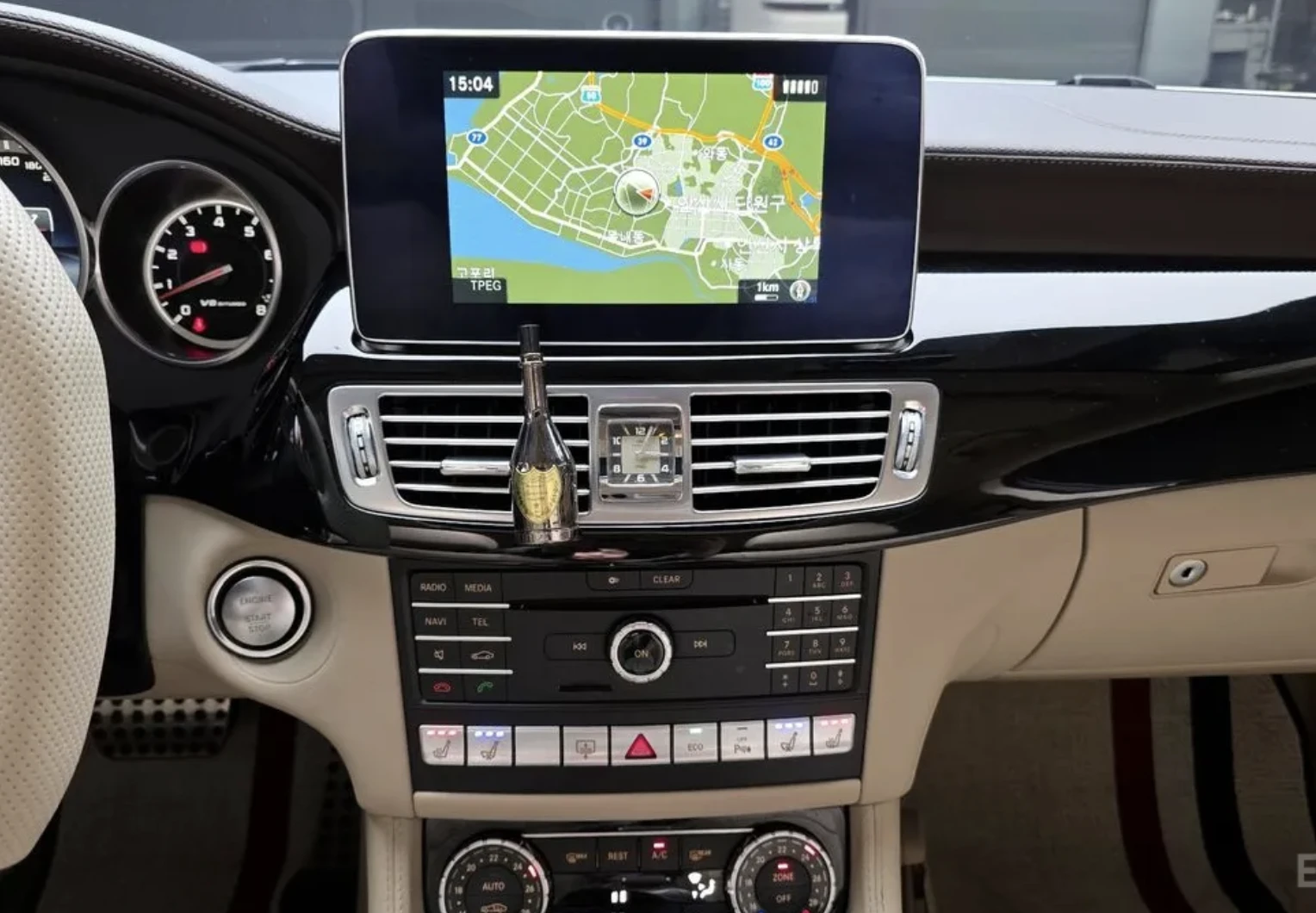 Mercedes-Benz CLS 63 AMG 4MATIC* КОжа* Подгрев* Обдухване* Кейлес* МАСАЖИ* , снимка 15 - Автомобили и джипове - 54021372