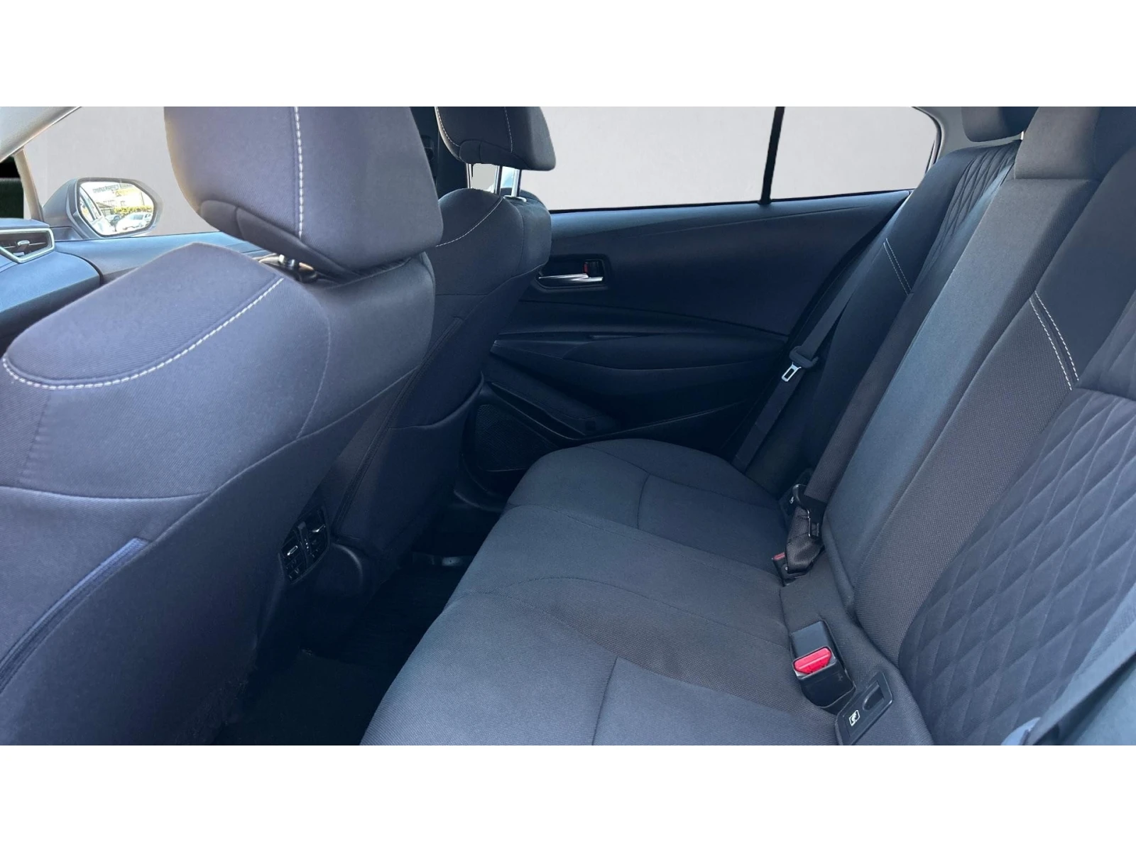 Toyota Corolla 1.5i A/T, ������� ������ �� 198   | Mobile.bg � ����������� 9