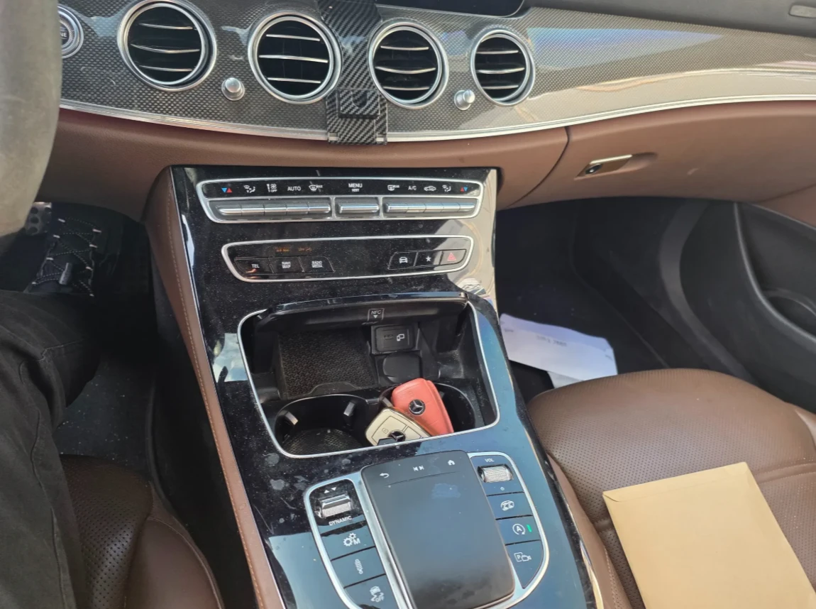 Mercedes-Benz E 53 AMG AMG DRIVE UNIT | CARBON | HEAD UP , снимка 6 - Автомобили и джипове - 54381065