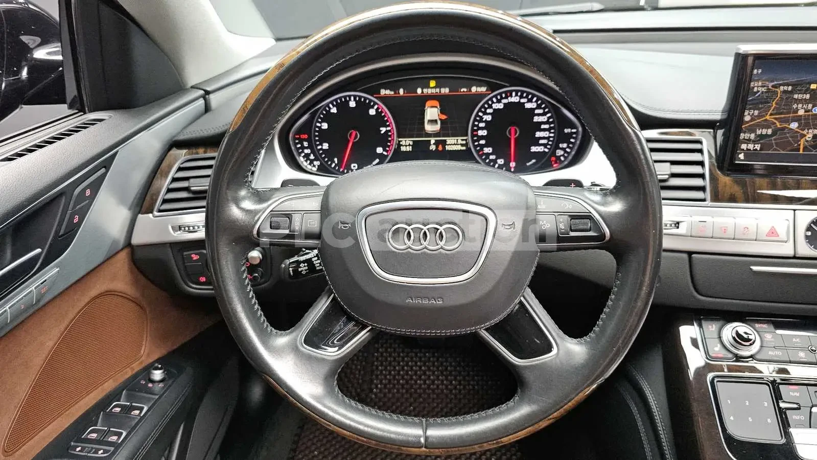 Audi A8 | DISTRONIC | HUD | ОБДУХВАНЕ | МАСАЖИ | , снимка 13 - Автомобили и джипове - 54656412