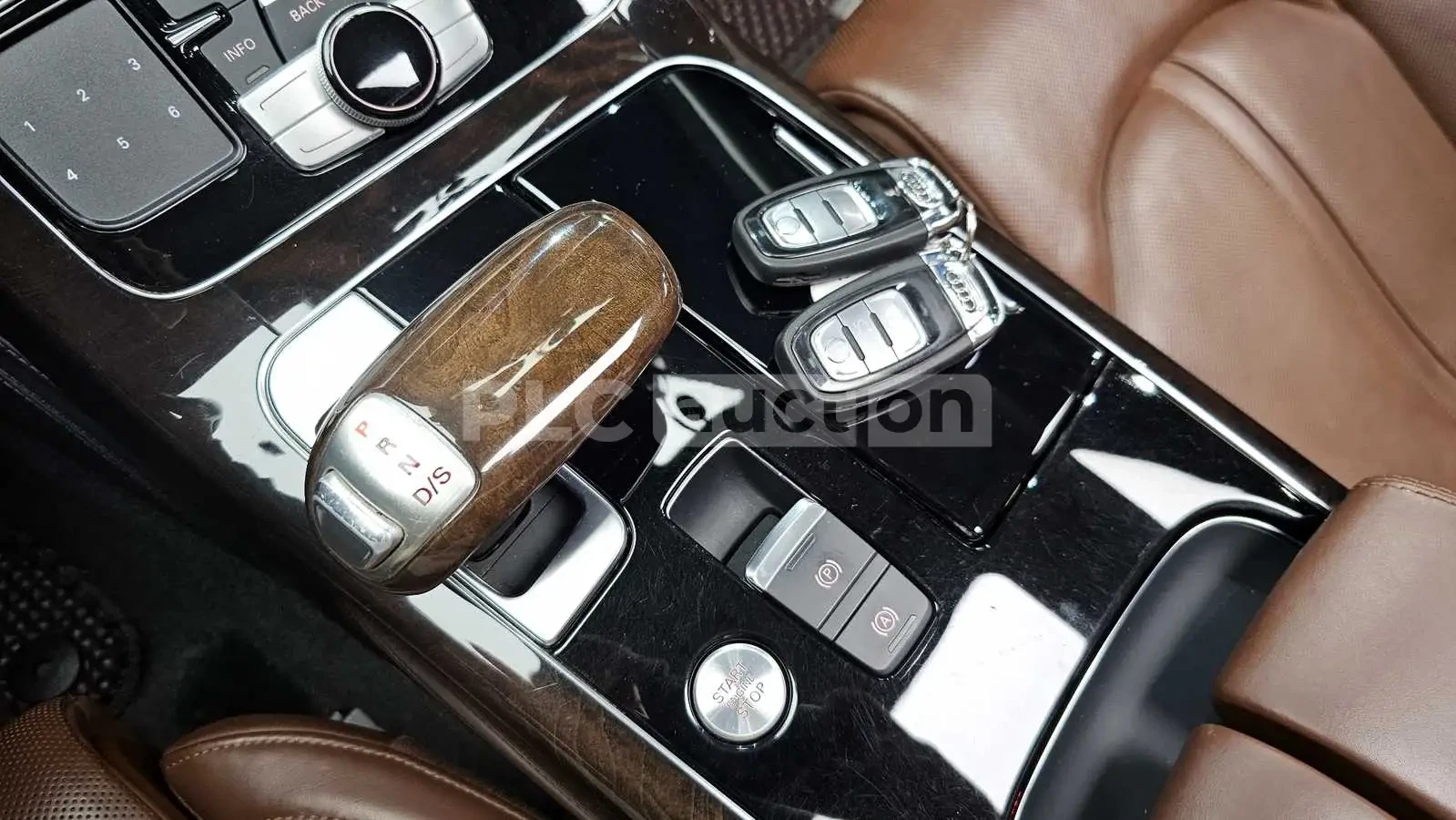 Audi A8 | DISTRONIC | HUD | ОБДУХВАНЕ | МАСАЖИ | , снимка 10 - Автомобили и джипове - 54656412
