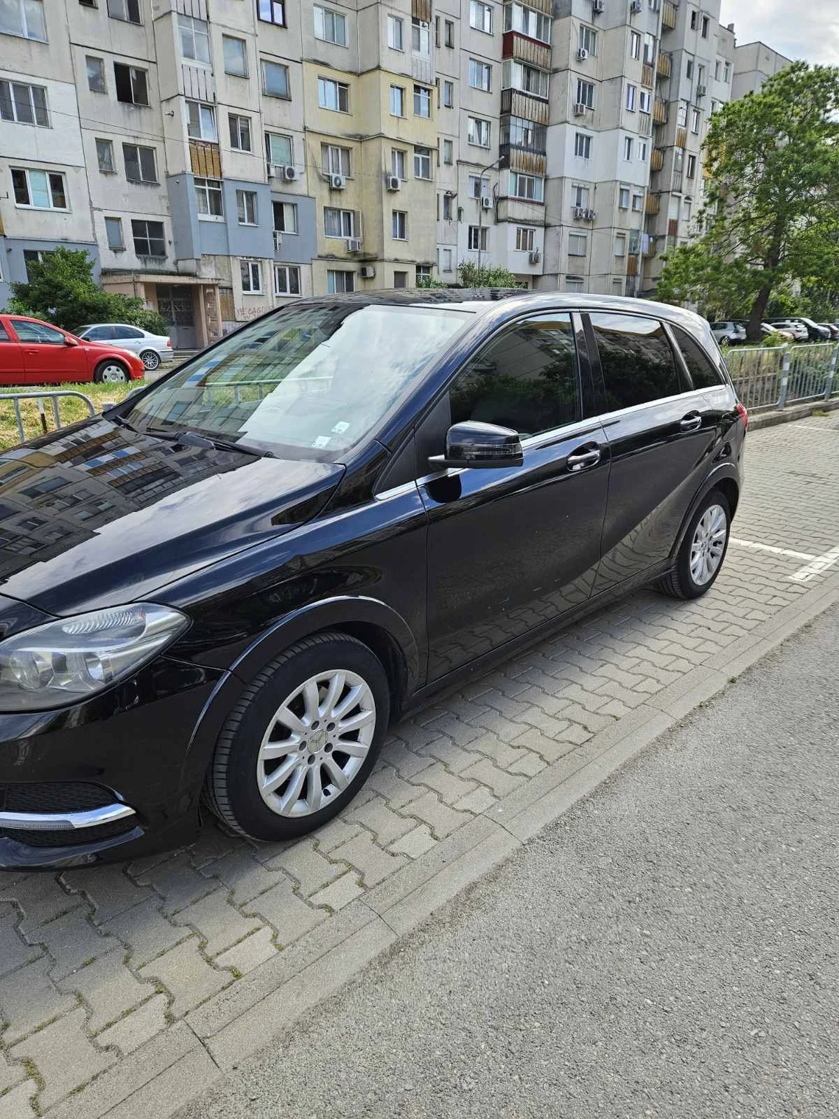 Mercedes-Benz B 200, снимка 2 - Автомобили и джипове - 54758343