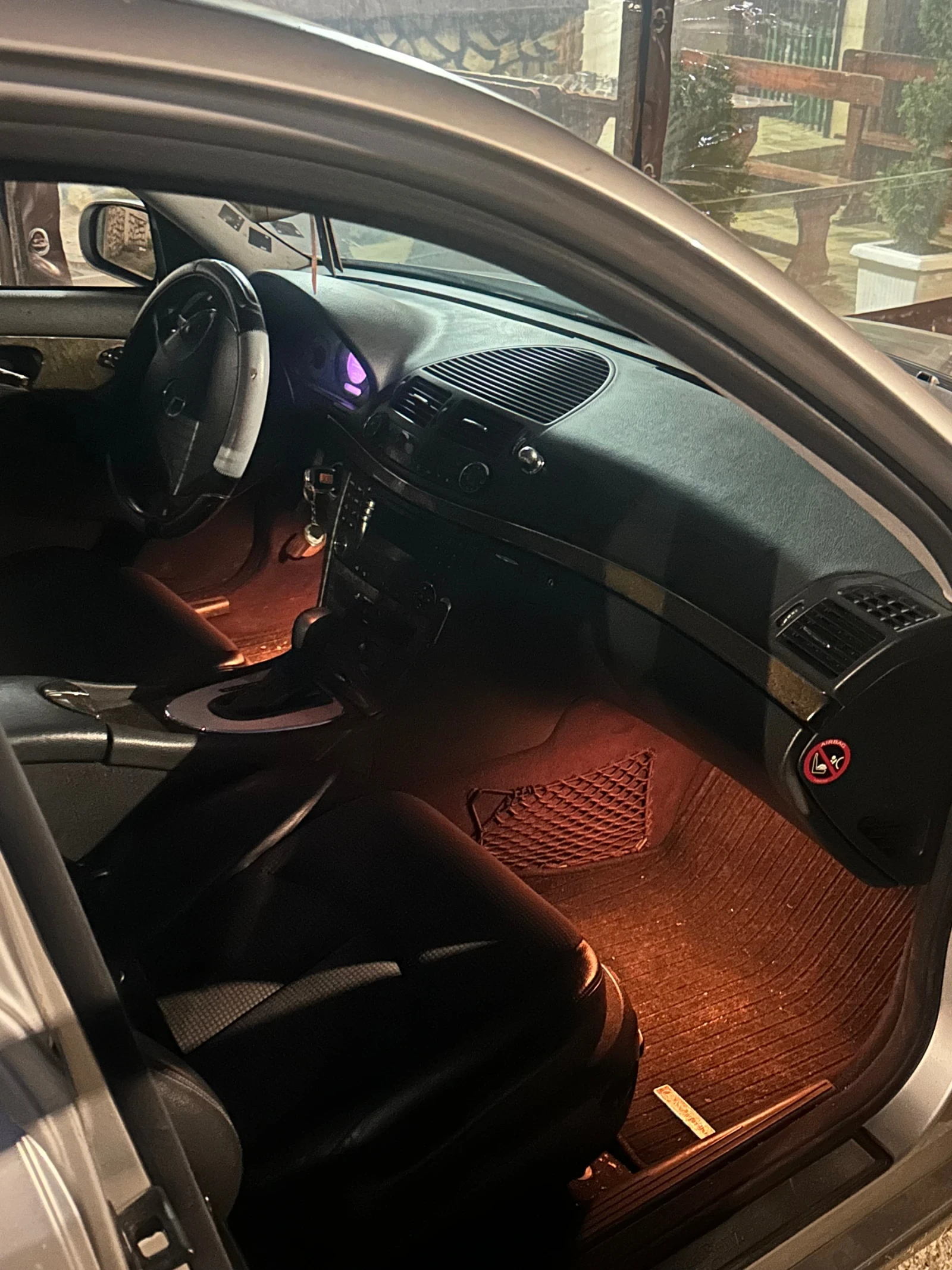 Mercedes-Benz E 270, снимка 6 - Автомобили и джипове - 54723037