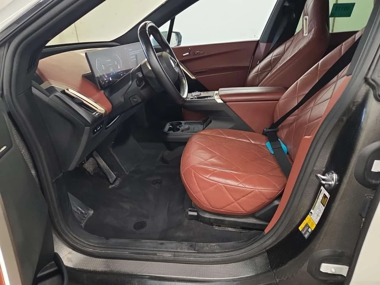 BMW iX * XDRIVE50 * NIGHT VISION * ДИСТРОНИК * 360 * , снимка 8 - Автомобили и джипове - 55234006